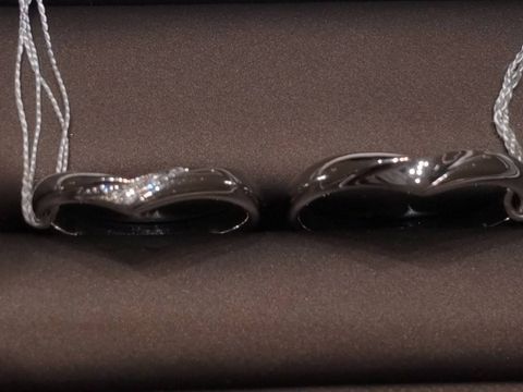 【アイプリモ(I-PRIMO)の口コミ】 V字でシンプルな指輪を探していました。こちらはレイアという名前の指輪で…