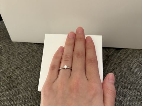 【俄(にわか)の口コミ】 着け心地の良さとシンプルだけど被らないものという視点で選びました。デ…