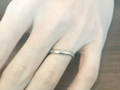 【アンジェリックフォセッテ(Angelique Fossette)の口コミ】 モンクールというモデルを少しアレンジしてもらいました。3mm程度で太めで…