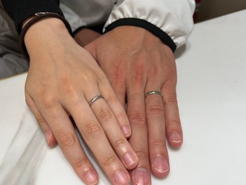 【PILOT BRIDAL(パイロットブライダル)の口コミ】 決め手は頑丈さでした。鍛造製法であるため、指輪の変形は起こらないと聞…