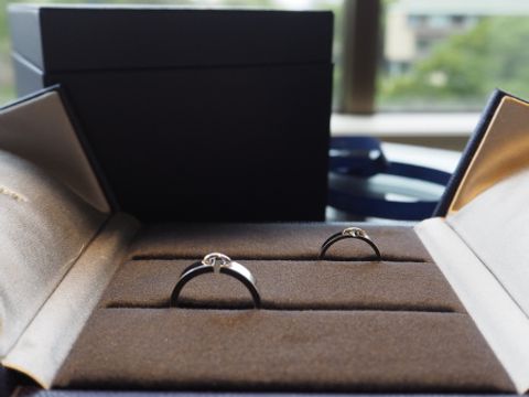 【ショーメ(CHAUMET)の口コミ】 おそろいで、あまり人と被らないデザイン、かつ婚約指輪との相性が良い指…