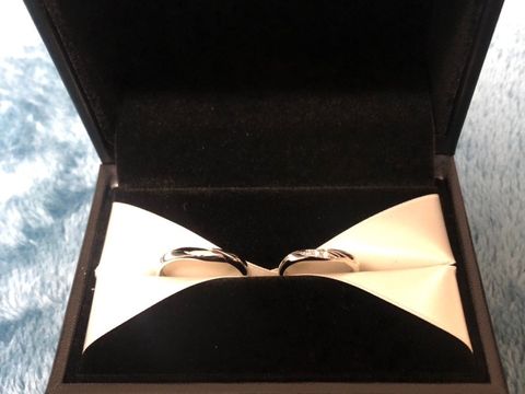 【エクセルコダイヤモンド(EXELCO DIAMOND)の口コミ】 ストレート、V字、S字と試着し一番V字が自分の手に合っていると思いV字の…