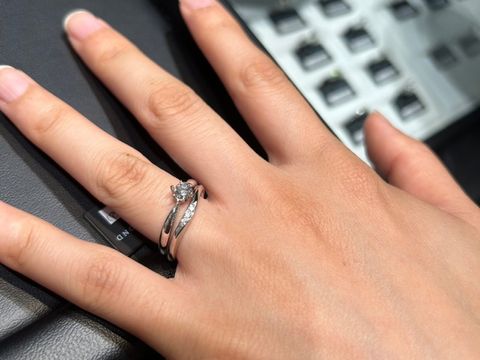 【ラザール ダイヤモンド(LAZARE DIAMOND)の口コミ】 結婚指輪を探しておりサイトや結婚情報誌で調べていたところラザールダイ…
