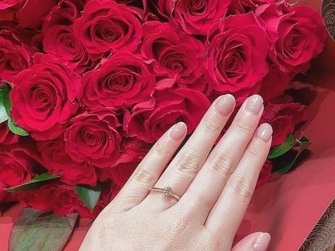 【エクセルコダイヤモンド(EXELCO DIAMOND)の口コミ】 シンプルながらダイヤモンドを際立たせてくれるデザインでした。ダイヤに…