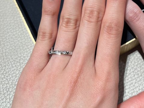 【ショーメ(CHAUMET)の口コミ】 トルサードは付けやすいと聞いていましたが、実際に付けてみても指に違和…