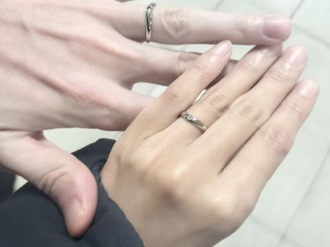 【SUEHIRO(スエヒロ)の口コミ】 V字のリングが中々見つけられなかったのですが、こちらはお値段もお求めや…