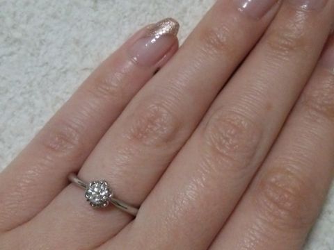 【JEWELRY  KAMATA(ジュエリーかまた)の口コミ】 ソリティアタイプ（一粒石）で、透かしのある台に憧れていて、ダイヤモン…