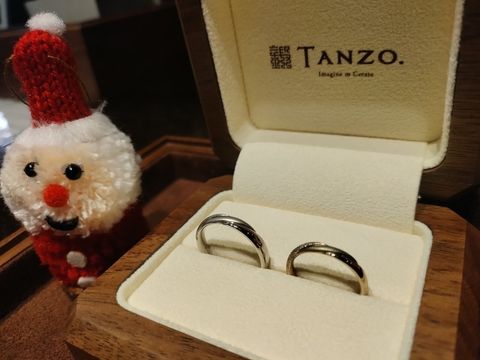 【TANZO.(鍛造指輪)の口コミ】 キラキラしすぎたものが嫌で、仕事やプライベート等普段使いに適したデザ…