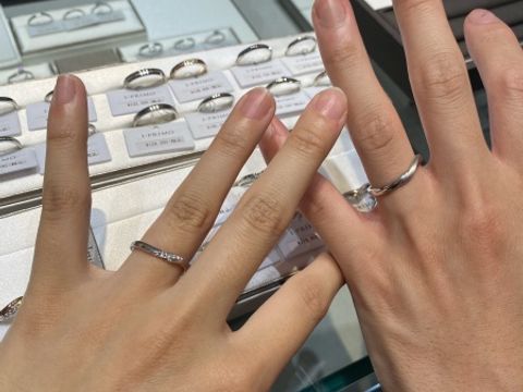 【アイプリモ(I-PRIMO)の口コミ】 素材は、今流行りのマット素材にするか迷いましたが、普通のもよくとても…