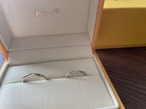 【ケイウノ ブライダル(K.UNO BRIDAL)の口コミ】 指のサイズがちょうど良いのがなく、10.5のサイズにしてもらえた。
何店舗…