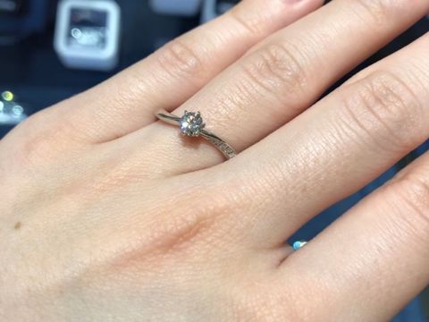 【プリベ石川の口コミ】 指輪の決め手は、ゴージャスでフェミニンな人と被らないリングでした！
今…