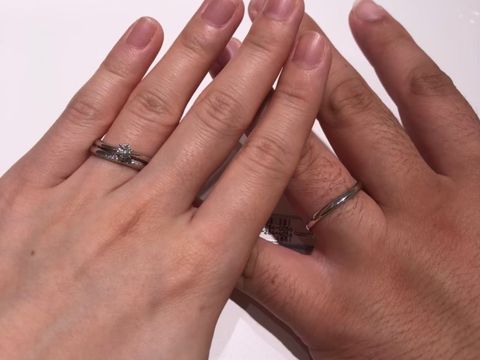 【4℃ BRIDAL(ヨンドシーブライダル)の口コミ】 私の指輪の決め手としては、普段仕事柄結婚指輪をつけることができず、休…
