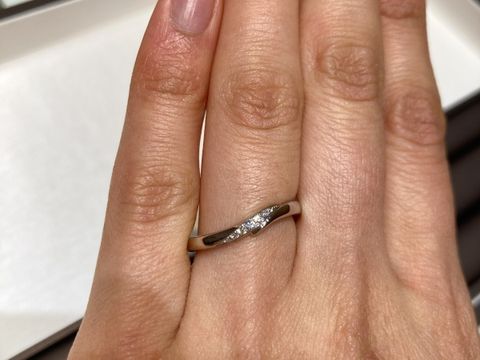 【アイプリモ(I-PRIMO)の口コミ】 指の形に合う指輪を教えていただいたところ、つけてみてびっくり！本当に…