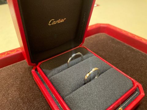 【カルティエ(Cartier)の口コミ】 シンプルでどんな服装にも合わせやすく日常使いしやすいデザインです。太…