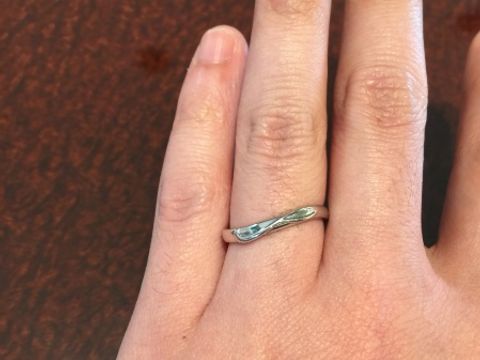 【JEWELRY  KAMATA(ジュエリーかまた)の口コミ】 色々な指輪を試着させてもらった結果、ふたりのオリジナルでオーダーする…