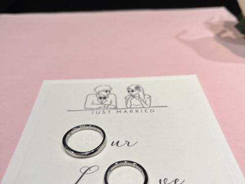 【アイプリモ(I-PRIMO)の口コミ】 洗練されたデザインで着け心地が良いです。私は中央にダイヤモンドがつい…