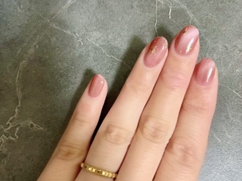 【ブシュロン(BOUCHERON)の口コミ】 パリの石畳をイメージしたデザインです。ダイヤモンドはありませんが、カ…
