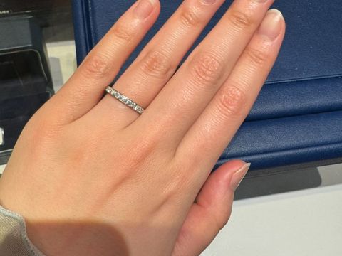 【銀座ダイヤモンドシライシの口コミ】 エタニティリングが良かったのですが、こちらのブランドはダイヤモンドの…