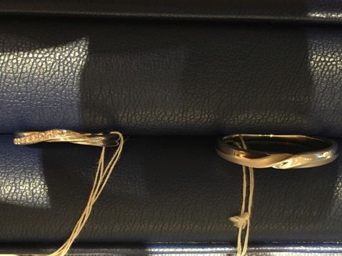 【銀座ダイヤモンドシライシの口コミ】 かなり正統派なデザインが多いので、親や祖母世代には評価が良さそうな感…