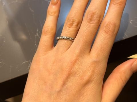 【ショーメ(CHAUMET)の口コミ】 ショーメのトルサードは唯一無二のデザインだと思います。個性的なデザイ…