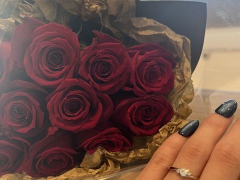 【アイプリモ(I-PRIMO)の口コミ】 ダイヤモンドが中央だけでなく、左右にも施されている所がお気に入りのポ…