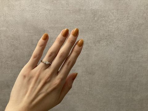 【アイプリモ(I-PRIMO)の口コミ】 ウェーブのデザインで指が長く見えるところや、両サイドにメレダイヤが付…