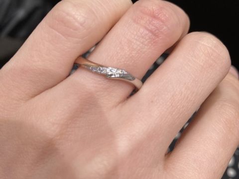 【アイプリモ(I-PRIMO)の口コミ】 ペールブラウンゴールドとプラチナのコンビのデザインが他にはない印象で…