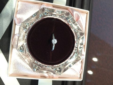 【JEWELRY  KAMATA(ジュエリーかまた)の口コミ】 何と言ってもダイヤモンドの輝きが素晴らしい！他のお店では詳しく説明し…