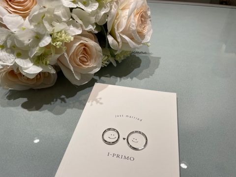 【アイプリモ(I-PRIMO)の口コミ】 シンプルなデザインで、リング幅は細めなタイプの指輪です。軽いウェーブ…