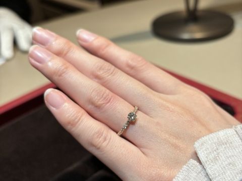 【カルティエ(Cartier)の口コミ】 華奢で繊細なデザインでありながらもダイヤモンドのゴージャス感があり素…