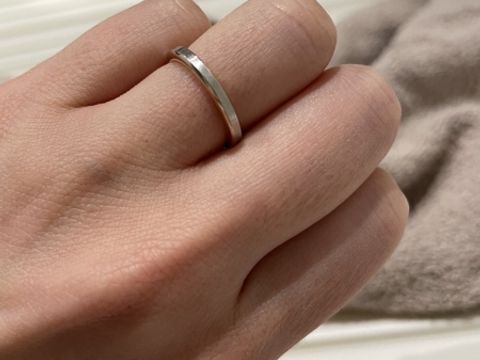 【N.Y.NIWAKA(ニューヨークニワカ)の口コミ】 流行り廃りのない、シンプルなデザインに一目惚れしました。１番の決め手…