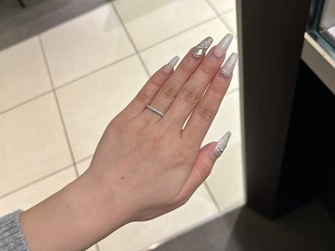 【アイプリモ(I-PRIMO)の口コミ】 エタニティリングならではのゴージャスな煌めきが非常に魅力的でした。
ハ…