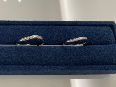 【4℃ BRIDAL(ヨンドシーブライダル)の口コミ】 そこまでブライダルリングのデザイン数が豊富というわけではないので、選…