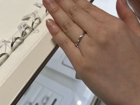 【グラフ(GRAFF)の口コミ】 店員の方もおっしゃられていましたが、一目でグラフとわかるデザインです…