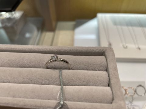 【LAVENNA(ラヴェンナ)の口コミ】 ウェーブの形が、他のブランドのものとも合わせられる形になっていたので…