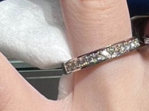 【GALA JEWELRY(ガラジュエリー)の口コミ】 ハーフエタニティリングを探していました。
3種類ほどの太さを試着させて…