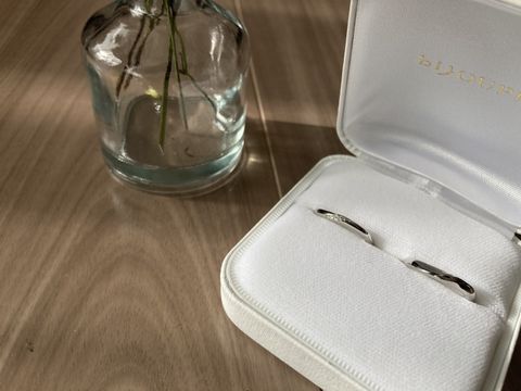 【Galopine & Galopin(ガロピーネガロパン)の口コミ】 少し石が入っているものがよかったけど、ウェーブだと石が入っている幅が…