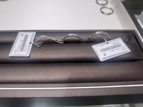 【アイプリモ(I-PRIMO)の口コミ】 ストレートとウェーブの中間のデザイン。(ストレートだけど斜めにラインが…