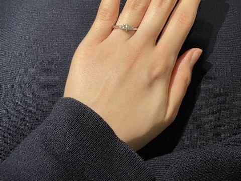【ラザール ダイヤモンド(LAZARE DIAMOND)の口コミ】 指輪のデザインはとても可愛く、エレガントな要素もありとても気に入って…