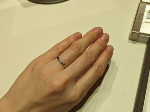 【アイプリモ(I-PRIMO)の口コミ】 ウェーブデザインが多く可愛らしい印象だった。
細身のデザインのため華奢…