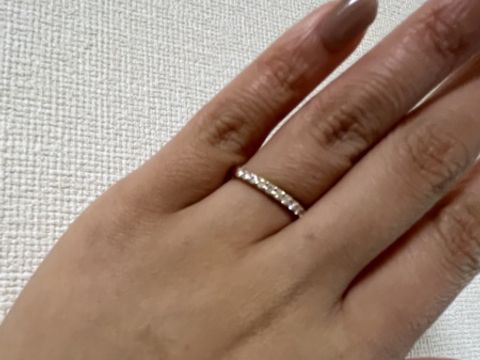 【アイプリモ(I-PRIMO)の口コミ】 ピンクゴールドのハーフエタニティを検討していました。レール留めなど、…