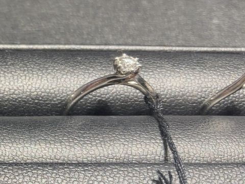 【エクセルコダイヤモンド(EXELCO DIAMOND)の口コミ】 結婚指輪は普段使いするので着け心地の良さを決め手にしました。婚約指輪…