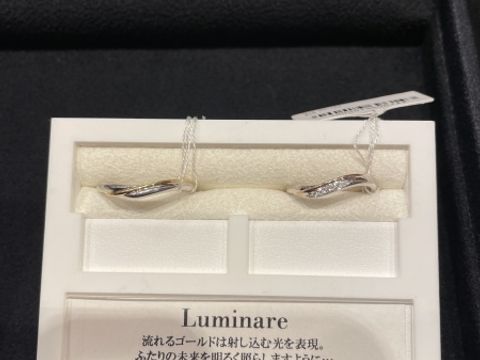 【ケイウノ ブライダル(K.UNO BRIDAL)の口コミ】 プラチナとゴールドの2色づかいの指輪が欲しくいろんな店舗を見ていました…