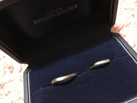 【銀座ダイヤモンドシライシの口コミ】 毎日つけられる落ち着いたデザインのものが欲しかった。
ストレートよりウ…