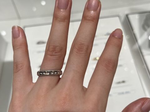 【MIKIMOTO(ミキモト)の口コミ】 ミルグレンのふちどりと、ミキモト独自のデザインにとても惹かれました。…