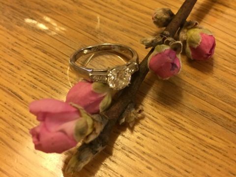 【ハリー・ウィンストン(Harry Winston)の口コミ】 憧れのブランドの一目惚れの憧れのデザインでした。大粒ダイヤのサイドに…