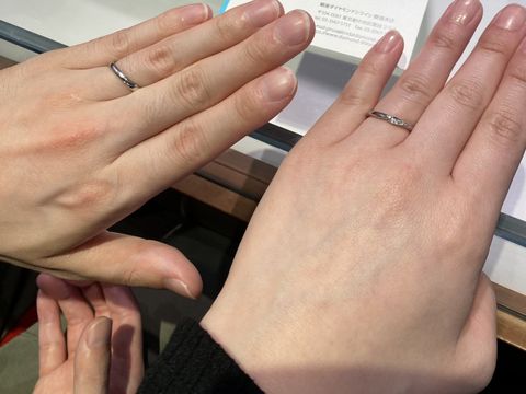 【銀座ダイヤモンドシライシの口コミ】 指輪のデザインが日常的に装着できるようなものだったのが、1番の決め手で…
