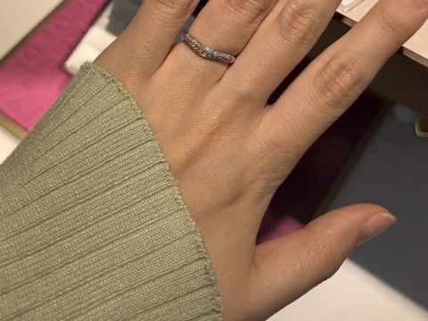 【ブルガリ(BVLGARI)の口コミ】 一生宝物なのでデザインが気にいるものに絞って選んでいました。試着をい…