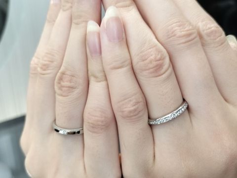 【ラザール ダイヤモンド(LAZARE DIAMOND)の口コミ】 エレガントなデザインで、とても魅力的な結婚指輪でした。
既に店舗に置い…