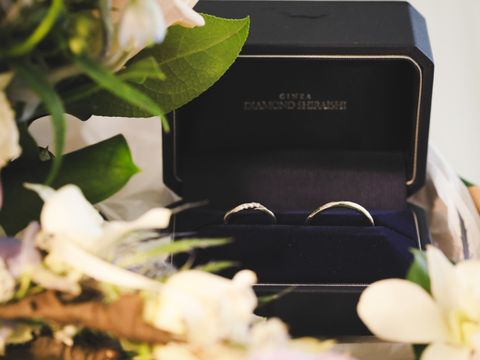 【銀座ダイヤモンドシライシの口コミ】 連続したダイヤの輝きが綺麗でした。指輪に完全に埋まっていないので輝き…